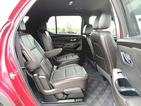 Used 2023 Chevrolet Traverse RS image 28
