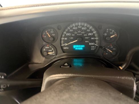 Used 2006 Chevrolet Express 2500 Passenger w/ LT Preferred Equipment Group RWD image 17
