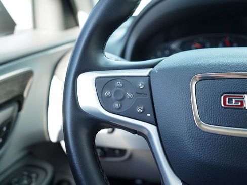 Used 2024 GMC Terrain SLT image 31