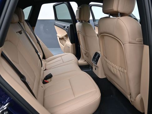 New 2026 Porsche Macan AWD/4WD image 22