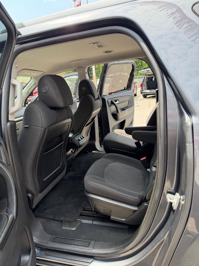 Used 2013 GMC Acadia SLE AWD/4WD image 28