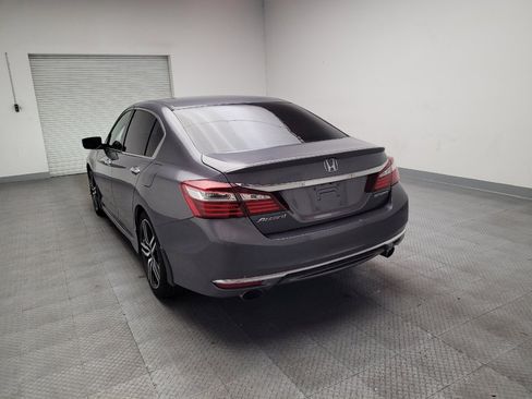 Used 2017 Honda Accord Sport image 6