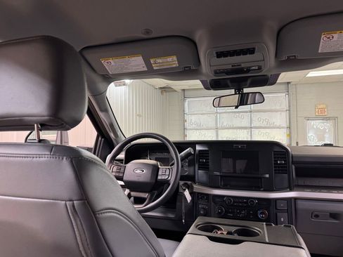 Used 2025 Ford F350 XL AWD/4WD image 22