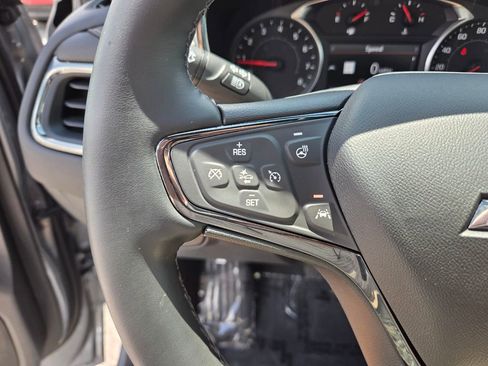Used 2024 Chevrolet Equinox Premier FWD image 31