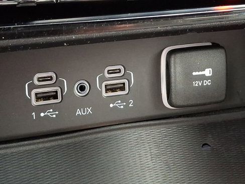 Used 2021 Jeep Grand Cherokee L Limited AWD/4WD image 26