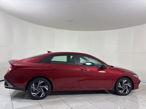 New 2025 Hyundai Elantra SEL FWD image 6