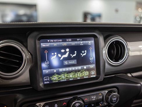 Used 2022 Jeep Wrangler Unlimited Sahara w/ Cold Weather Group image 26