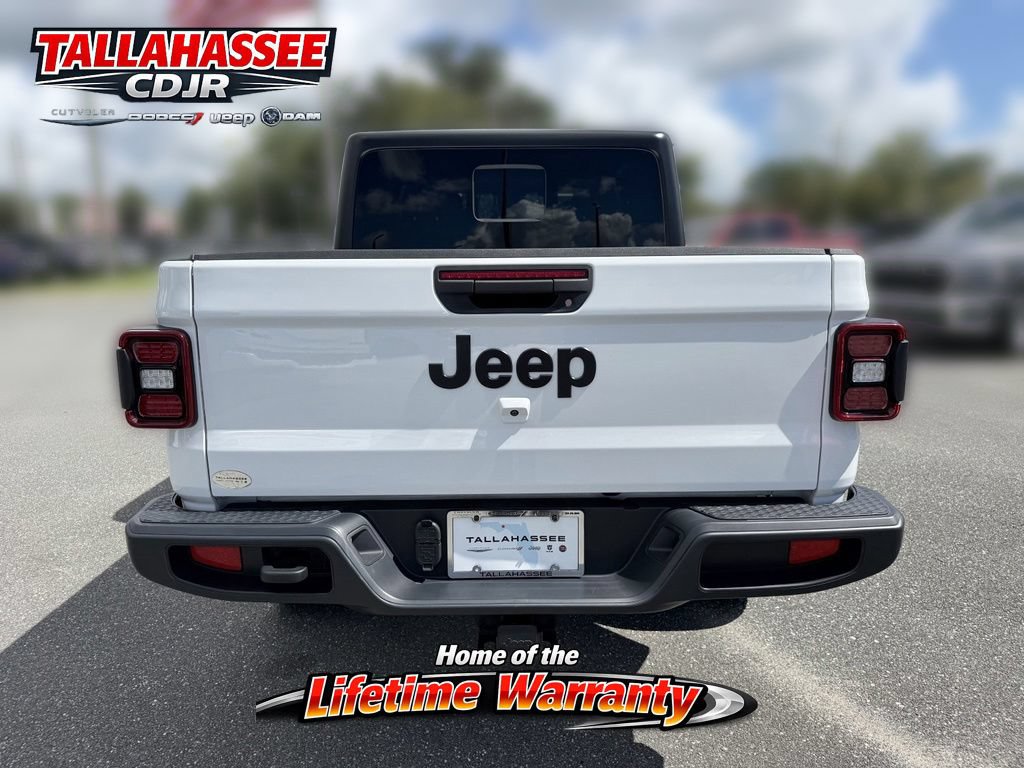 Used 2025 Jeep Gladiator Mojave AWD/4WD image 4