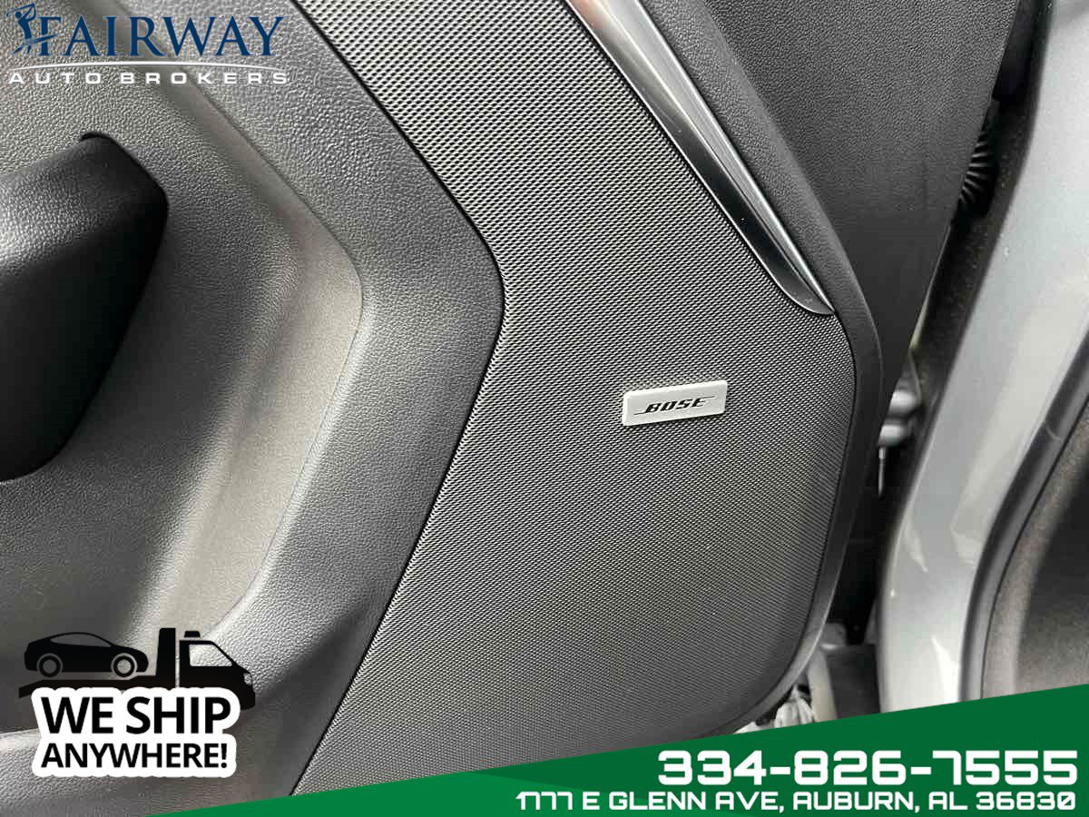 Used 2025 GMC Yukon XL Denali w/ Denali Reserve Package AWD/4WD image 18