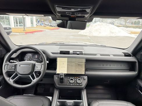 New 2026 Land Rover Defender 110 X-Dynamic SE image 18