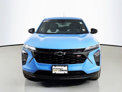 Used 2024 Chevrolet Trax RS w/ Driver Confidence Package FWD image 4