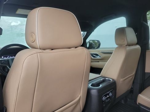 Used 2021 Chevrolet Tahoe Premier RWD image 8