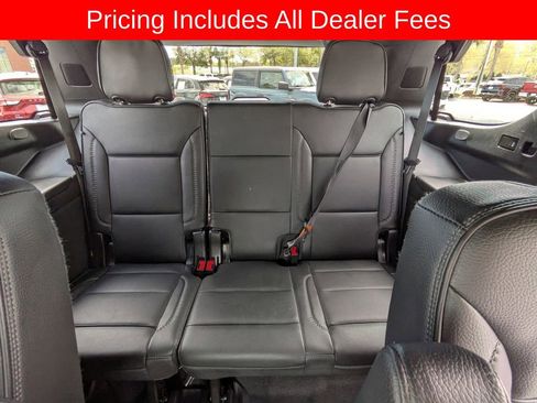Used 2022 GMC Yukon Denali w/ Advanced Technology Package AWD/4WD image 15