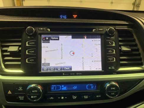 Used 2016 Toyota Highlander XLE image 19
