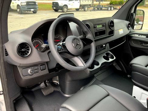 New 2026 Mercedes-Benz Sprinter 2500 image 9