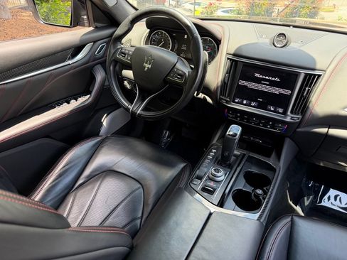 Used 2022 Maserati Levante Modena AWD/4WD image 42