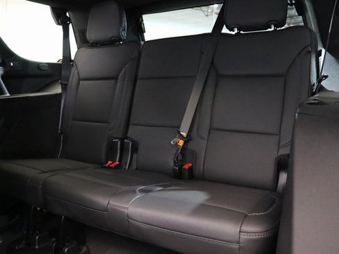 Used 2023 GMC Yukon Denali w/ Denali Reserve Package image 16