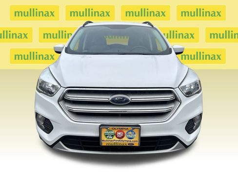 Certified 2018 Ford Escape SE w/ SE Sync 3 Package image 16