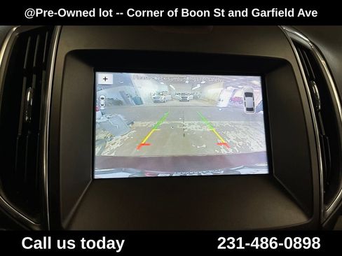Used 2018 Ford Edge Titanium w/ Equipment Group 302A AWD/4WD image 26