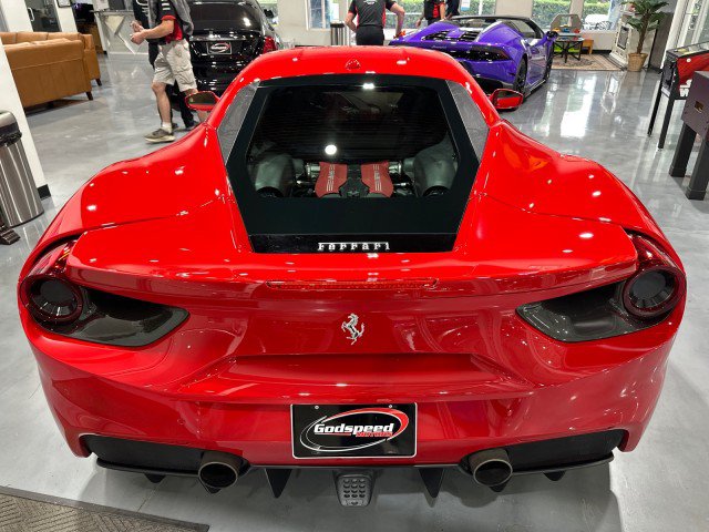 Used 2016 Ferrari 488 GTB RWD image 31