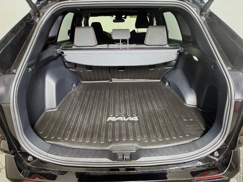 Certified 2025 Toyota RAV4 SE image 25