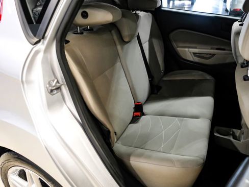 Used 2019 Ford Fiesta SE image 32