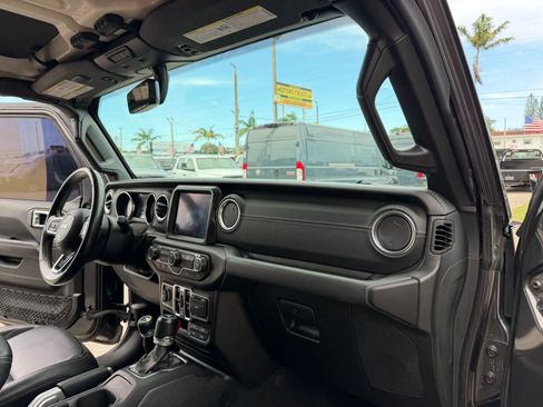 Used 2021 Jeep Wrangler Unlimited Sahara AWD/4WD image 22