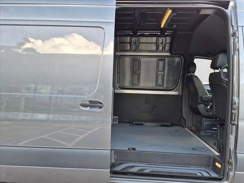 Used 2023 Mercedes-Benz Sprinter 2500 image 17