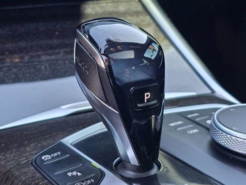 Used 2020 BMW 330i Sedan w/ Convenience Package image 39