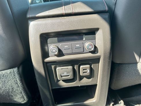 Certified 2022 Chevrolet Traverse RS w/ LPO, Floor Liner Package image 24