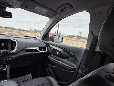 Used 2024 GMC Terrain SLT w/ Infotainment Package II AWD/4WD image 60
