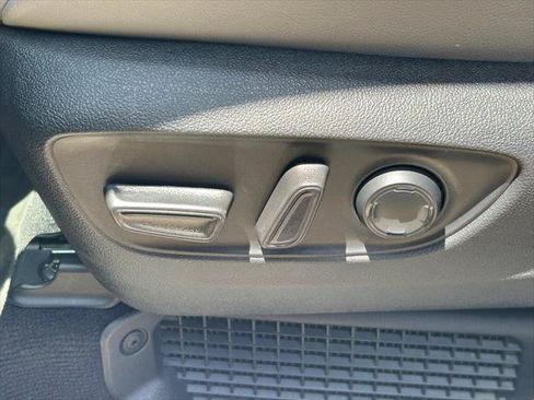 Certified 2025 Toyota Sienna XLE w/ XLE Plus Package FWD image 28