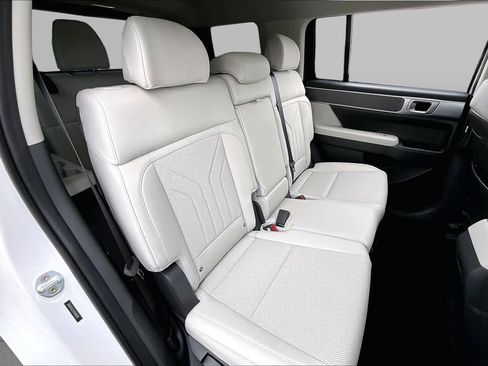 Used 2026 Hyundai Santa Fe SEL FWD image 20