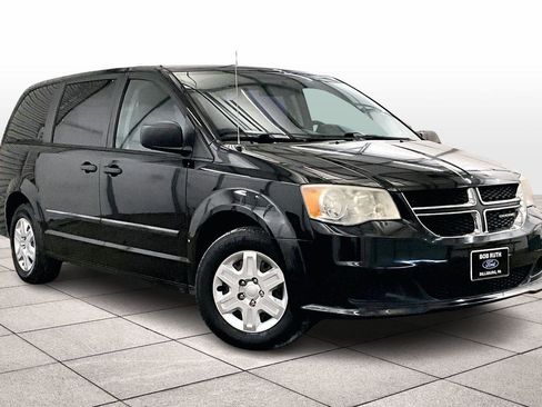 Used 2013 Dodge Grand Caravan American Value Package image 3
