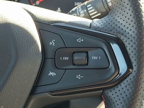 Certified 2024 Chevrolet Trax RS w/ Driver Confidence Package image 22