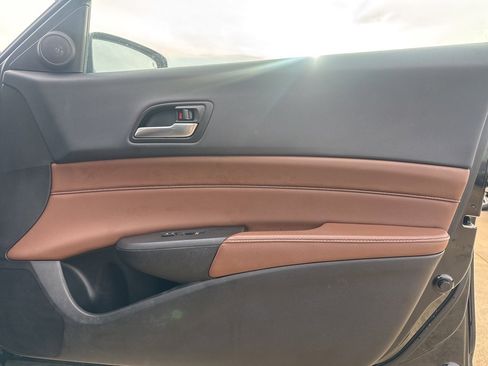 Used 2021 Acura ILX w/ Premium Package image 9