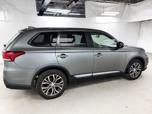 Used 2017 Mitsubishi Outlander SE image 7