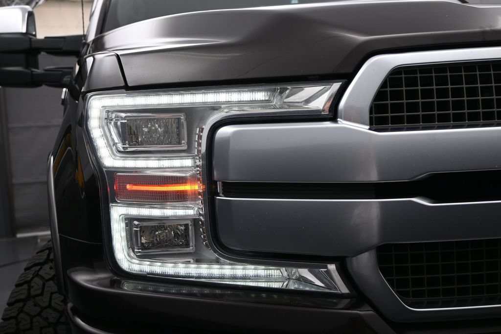 Used 2018 Ford F150 Platinum w/ Technology Package AWD/4WD image 4