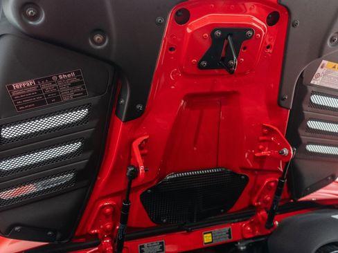 Used 2022 Ferrari F8 Tributo image 80