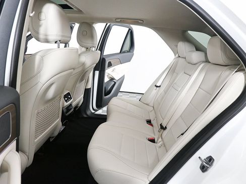 Used 2025 Mercedes-Benz GLE 350 4MATIC image 19