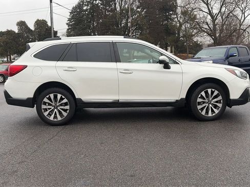 Used 2019 Subaru Outback 3.6R Touring w/ Popular Package #3A image 12