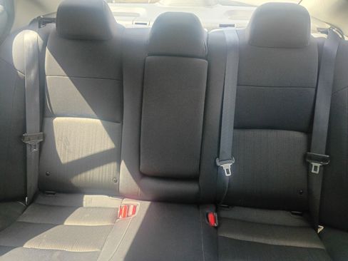 Used 2024 Nissan Altima 2.5 SV FWD image 9