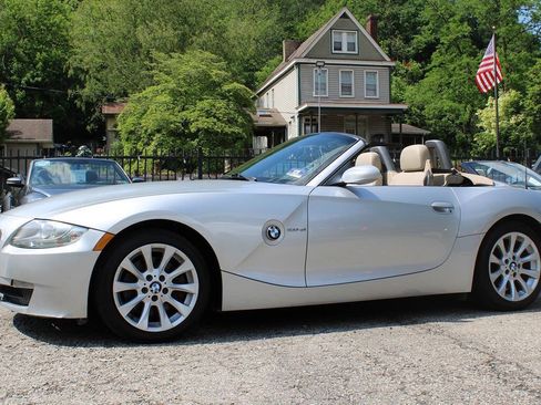 Used 2006 BMW Z4 3.0si RWD image 6