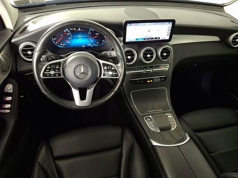 Used 2021 Mercedes-Benz GLC 300 4MATIC image 2