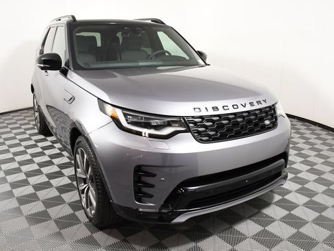 Used 2026 Land Rover Discovery Dynamic SE AWD/4WD image 9