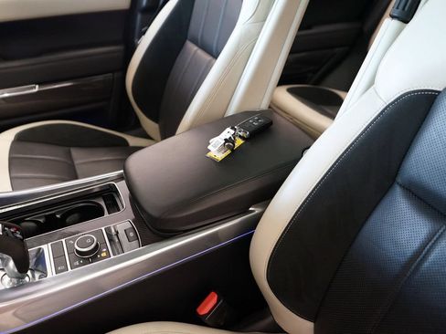 Used 2019 Land Rover Range Rover Sport HST AWD/4WD image 37