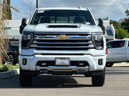 New 2026 Chevrolet Silverado 2500 High Country w/ High Country Premium Package AWD/4WD image 9
