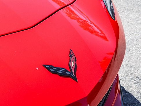 Used 2015 Chevrolet Corvette Z06 w/ 3LZ Preferred Equipment Group RWD image 8