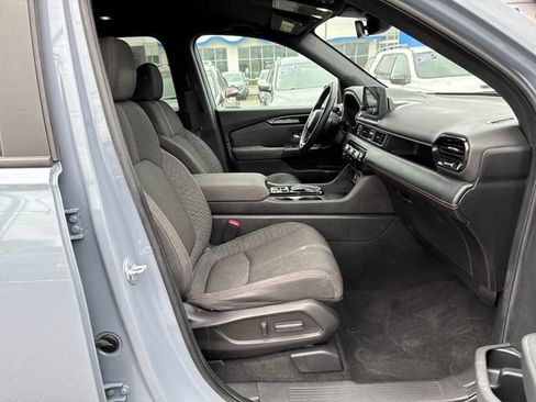 Certified 2023 Honda Pilot Sport image 9