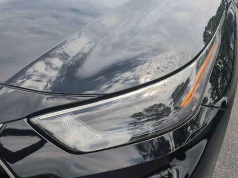Used 2022 Toyota Highlander XLE FWD image 10
